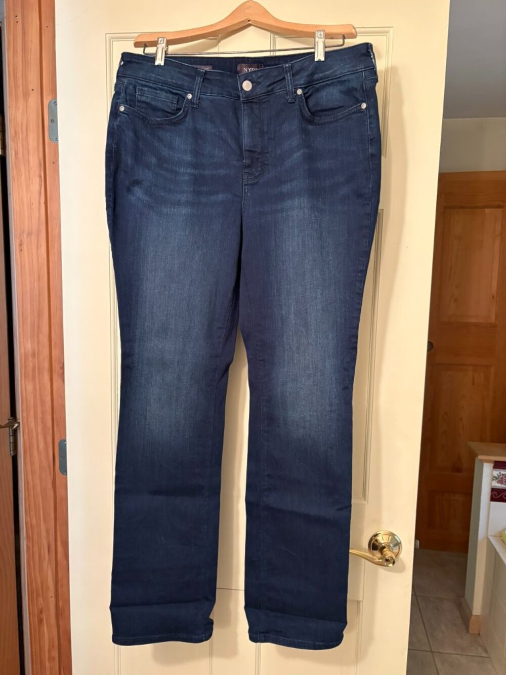 NYDJ Marilyn Straight Jeans - Size 12